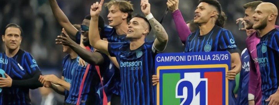 Lo stadio San Siro si è trasformato in un mare di blu e nero